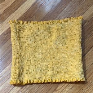 yellow hollister tube top !!